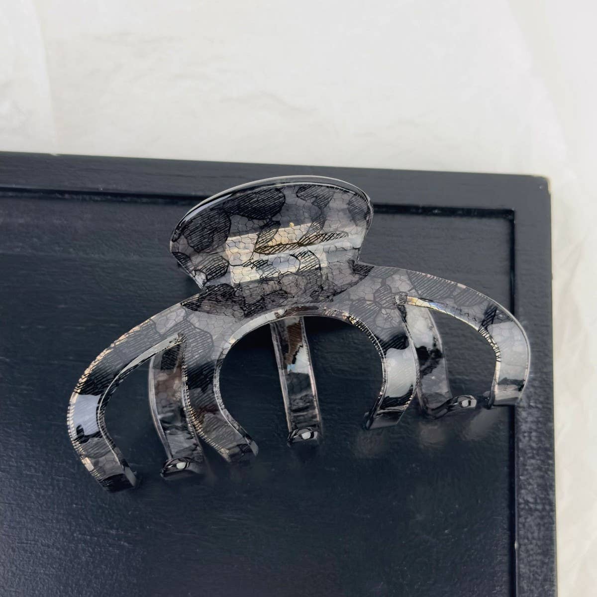 DELICATE AND GENTLE LACE PATTERN HAIRPIN_CWAHA2377