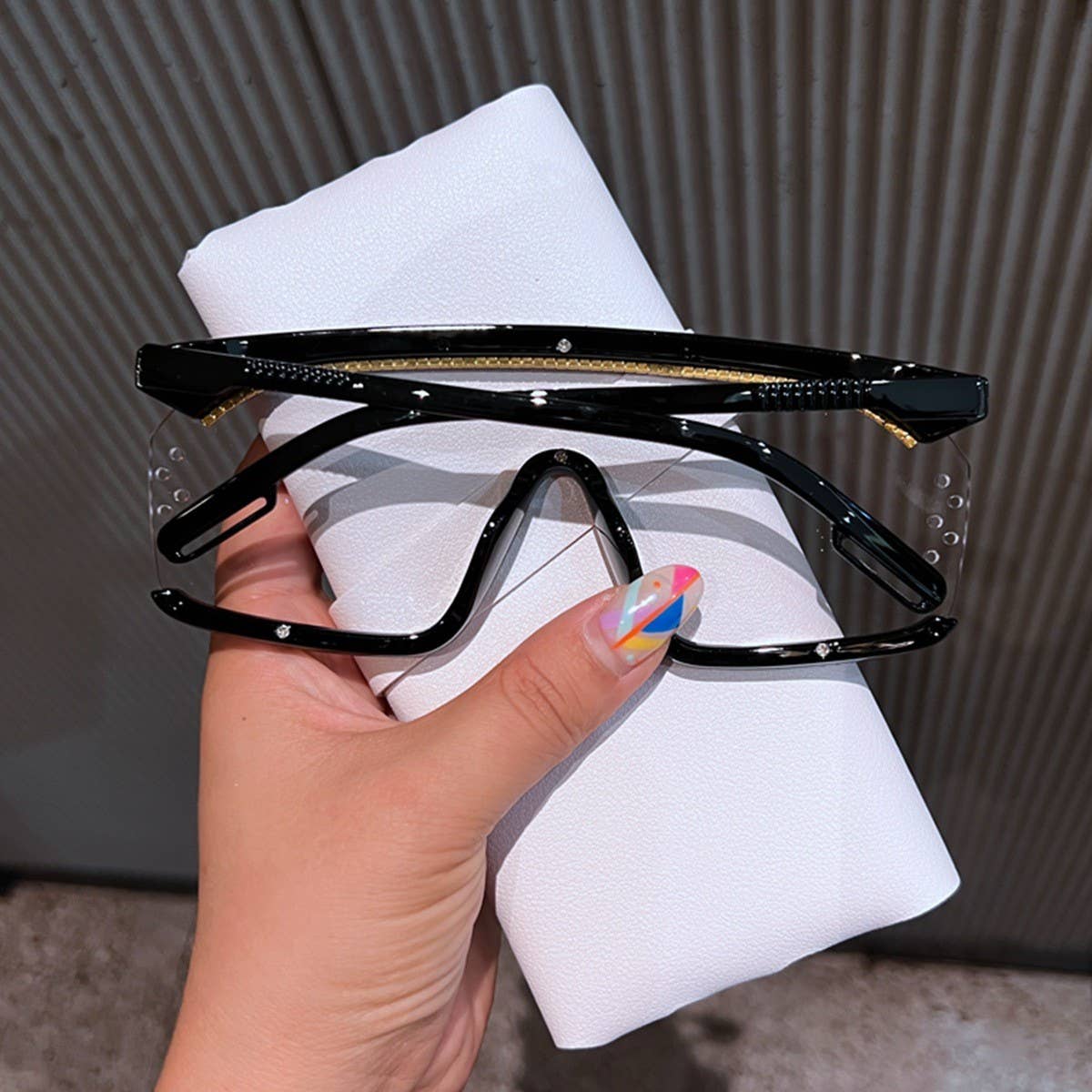 RETRO ONE PIECE STATEMENT SUNGLASSES_CWASG0805