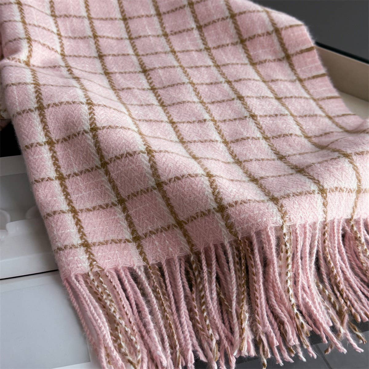 Vintage Plaid Winter Cashmere Feel Tassel Scarf_Cwasc03259