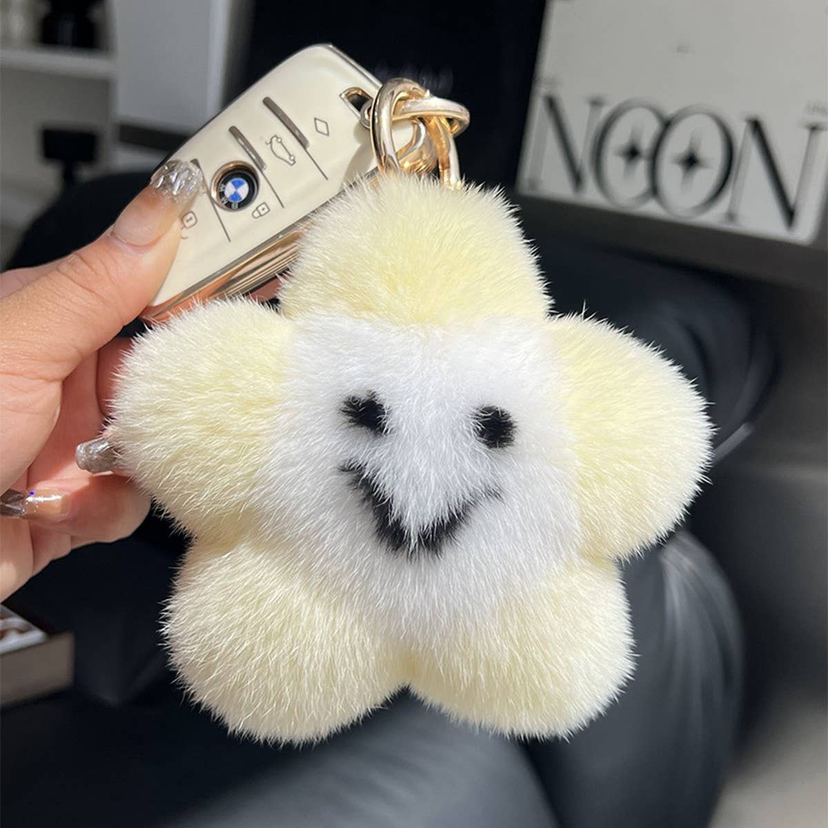 CUTE SMILING LITTLE STAR CAR KEYCHAIN BAG PENDANT_CWMM2551