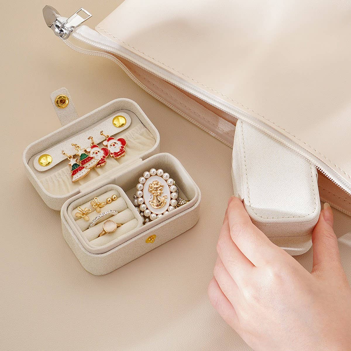 MINI SOLID COLOR JEWELRY STORAGE BOX_CWAJE1532