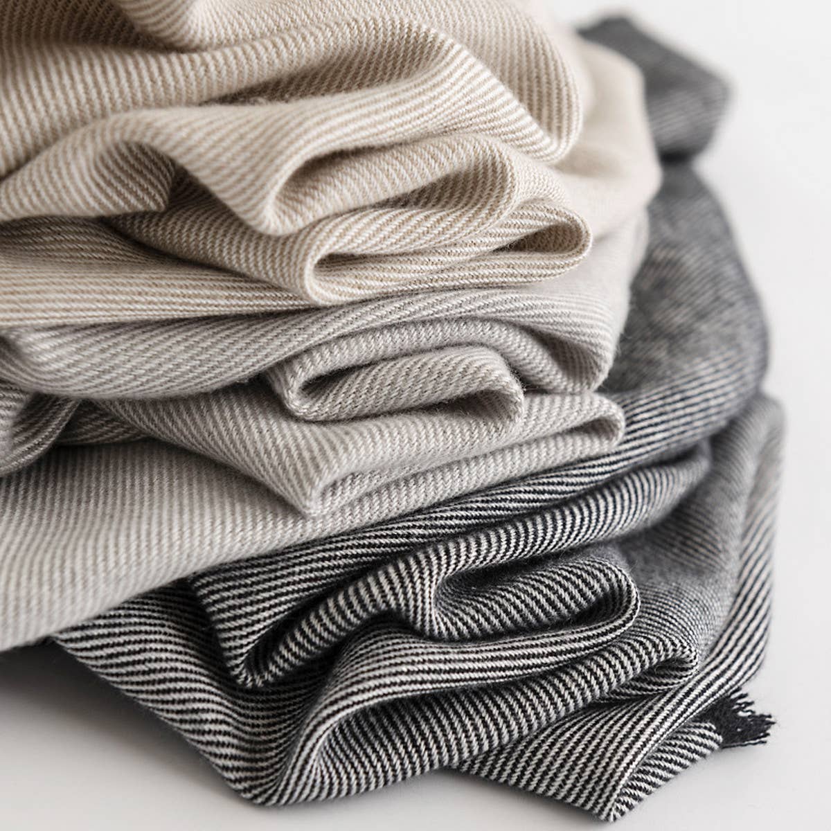 Fashionable Mid-Length Twill Scarf_Cwasc1010