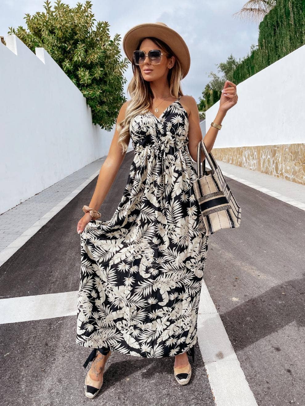 V-Neck Sleeveless Halter Print Boho Long Dress