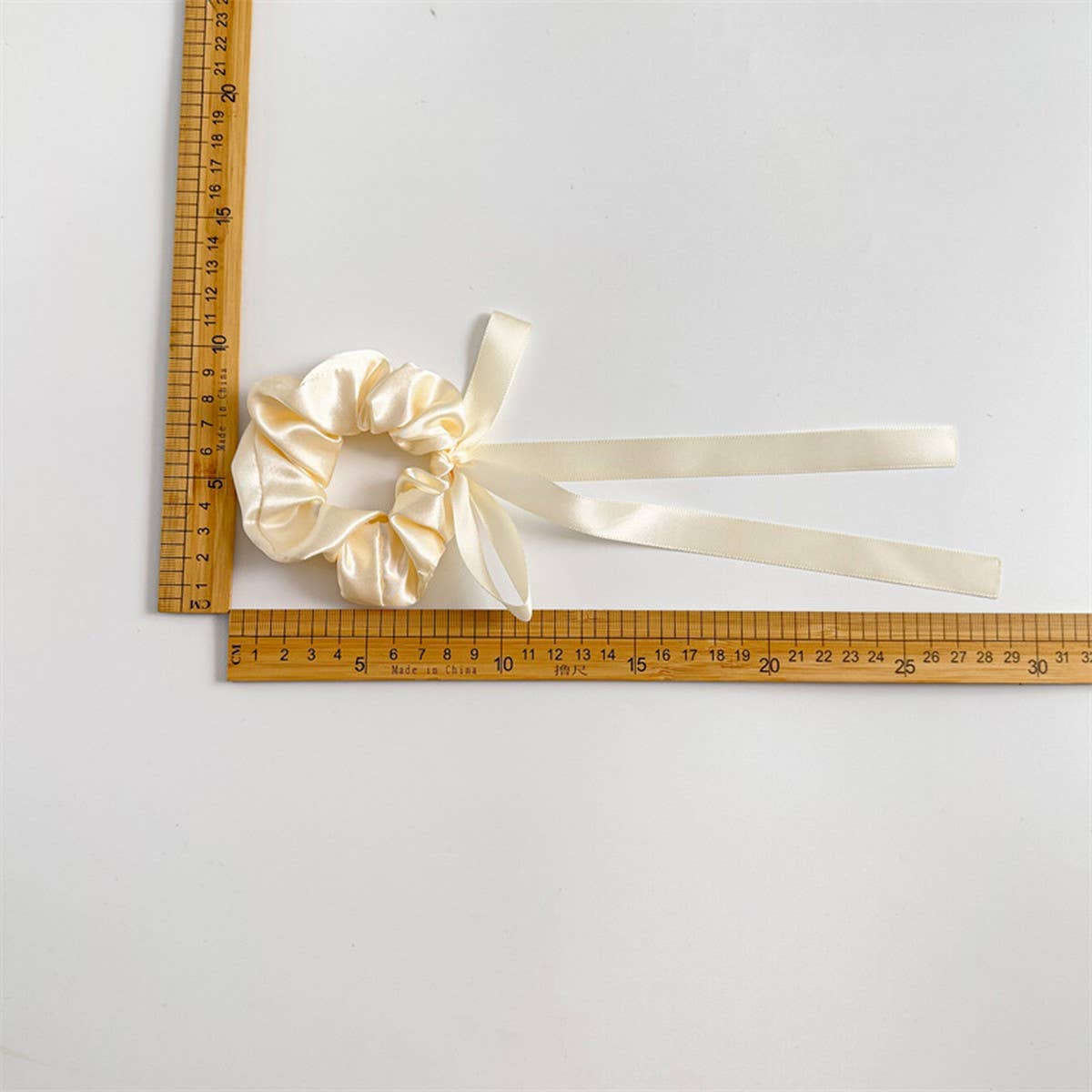 Women Knotted Streamer Bow Hair Tie_Cwaha1083