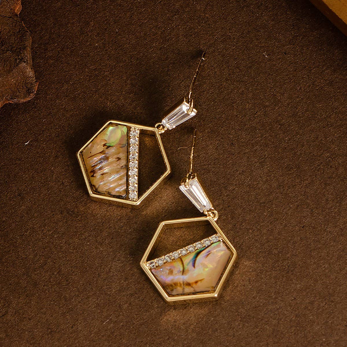 ABALONE DIAMOND ZIRCON PENDANT EARRINGS_CWMM4300