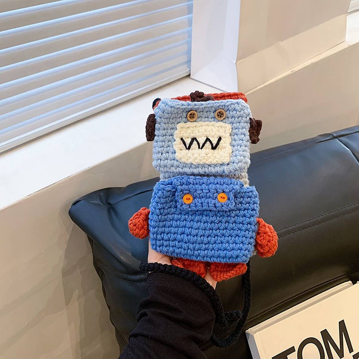 Unique Design Knitted Robot Shoulder Bag_Cwab2418