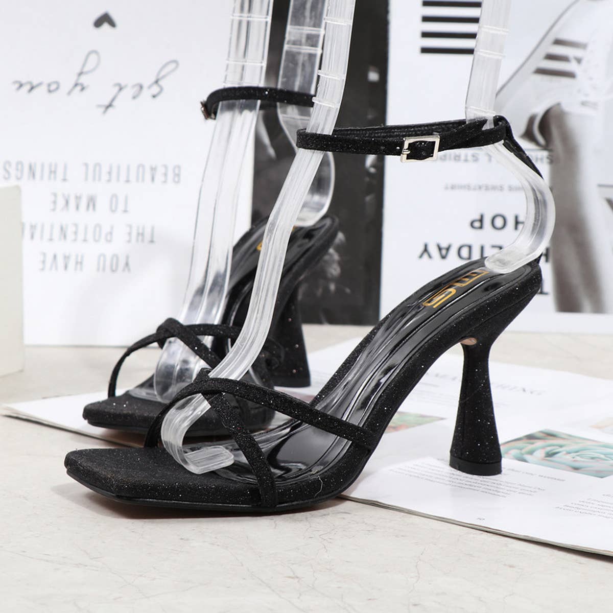 CROSS STRAP SEQUIN STILETTO SANDALS_CWSHS0572