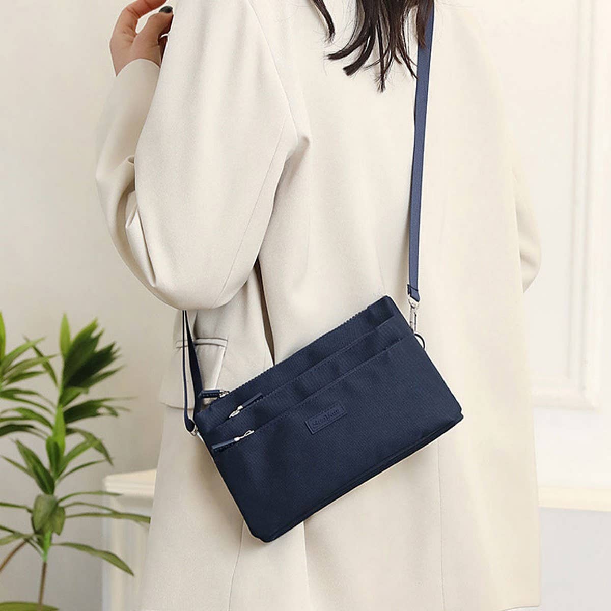 Lightweight Fabric Multi-Layer Shoulder Bag_Cwab3497