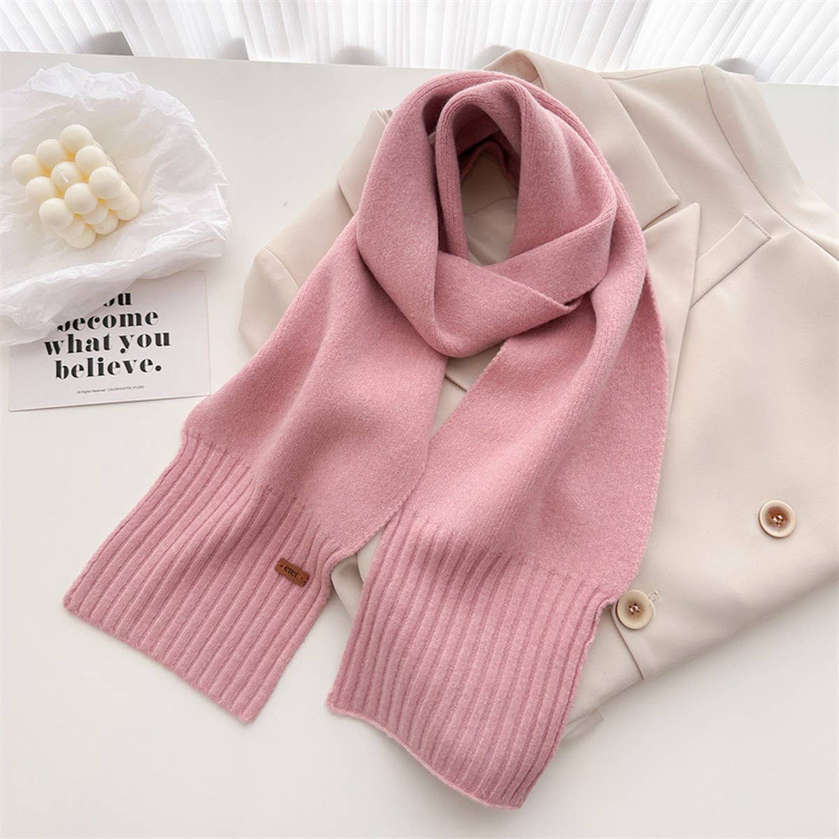 Warm Minimalist Wool Wrap Scarf For Fall Days_Cwasc2749