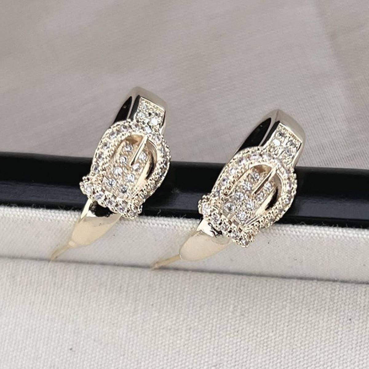 LIGHT LUXURY ZIRCON C SHAPED EARRINGS_CWAJE1417