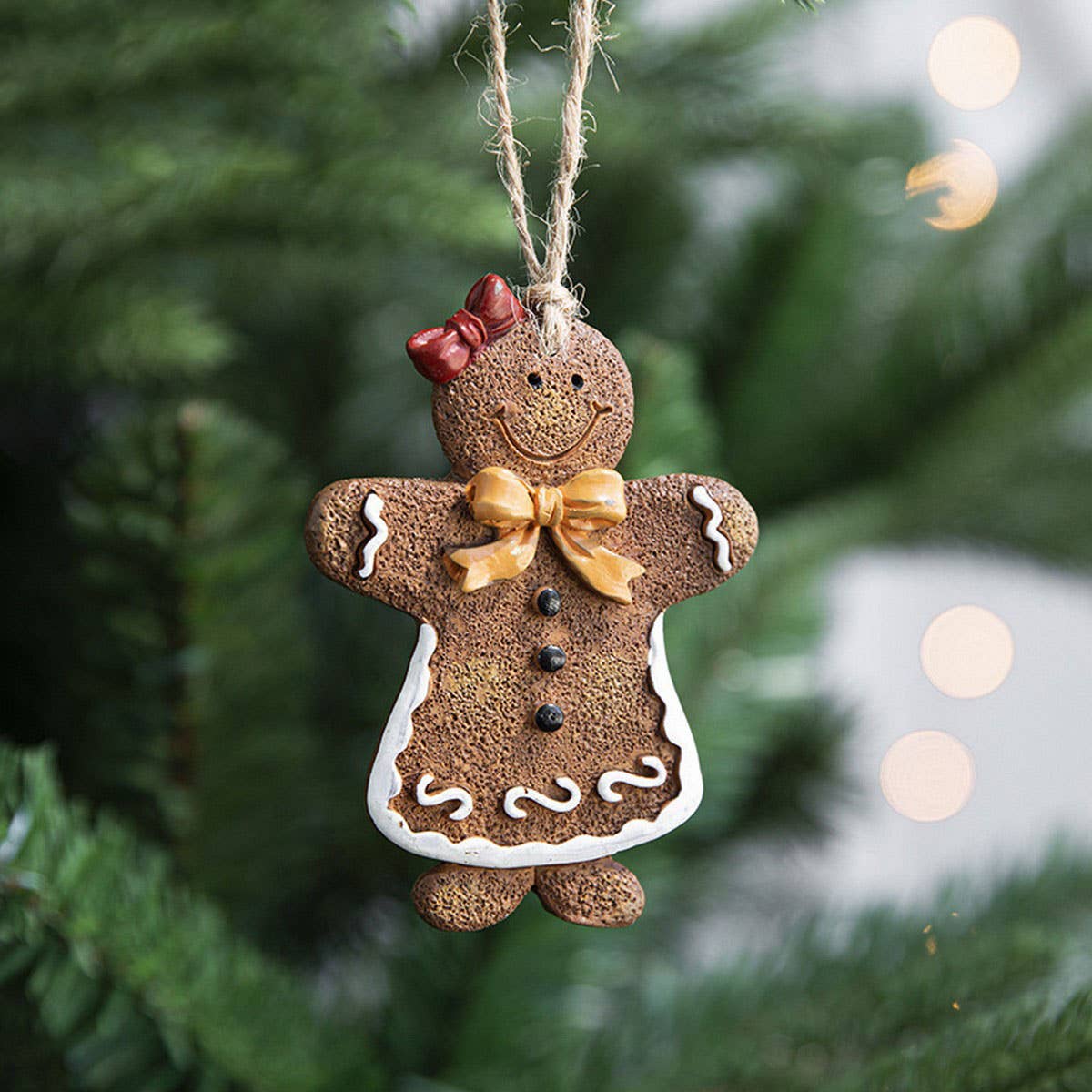 PAINTED RESIN GINGERBREAD XMAS TREE HANGING DECOR_CWMM9789