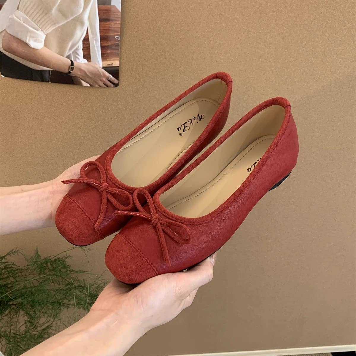 RED WEDGE ROUND TOE SLIP ON BALLET FLATS_CWSHF0125