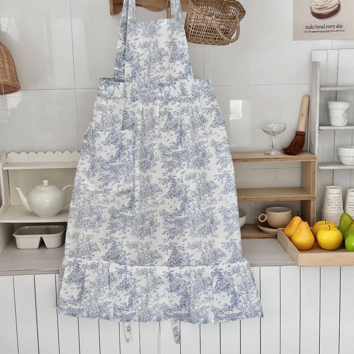 BLUE INK FISHTAIL COTTON LONG APRON_CWMM5793
