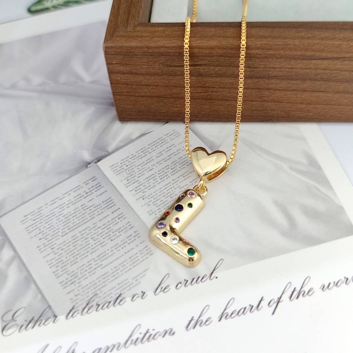 COLORFUL ZIRCONIA HEART LETTER PENDANT NECKLACE_CWMM5875