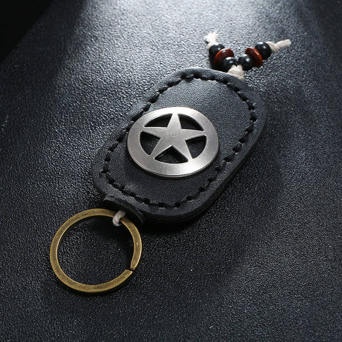 FIVE POINTED STAR DOUBLE LAYER COWHIDE KEYCHAIN_CWMM5025