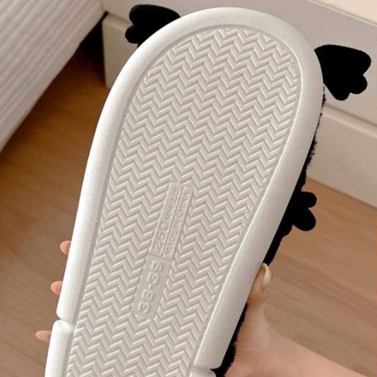 Women Coal Ball Home Shoes Plush Warm Slippers