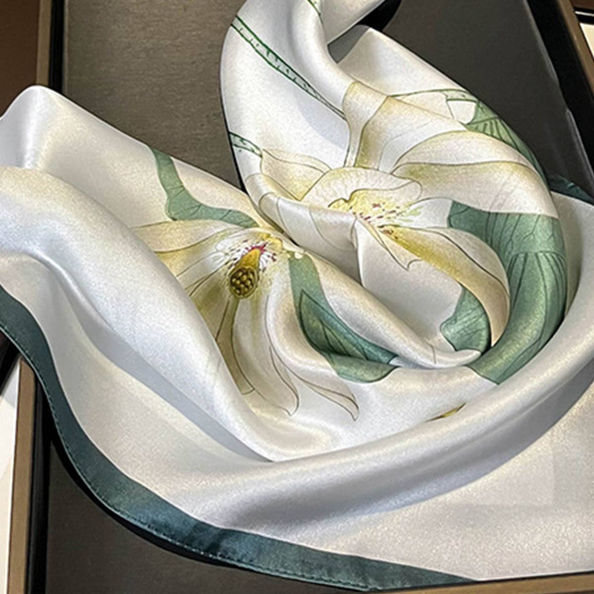 SILK CAMELLIA SCARF VERSATILE SUN PROTECTION_CWASC0545