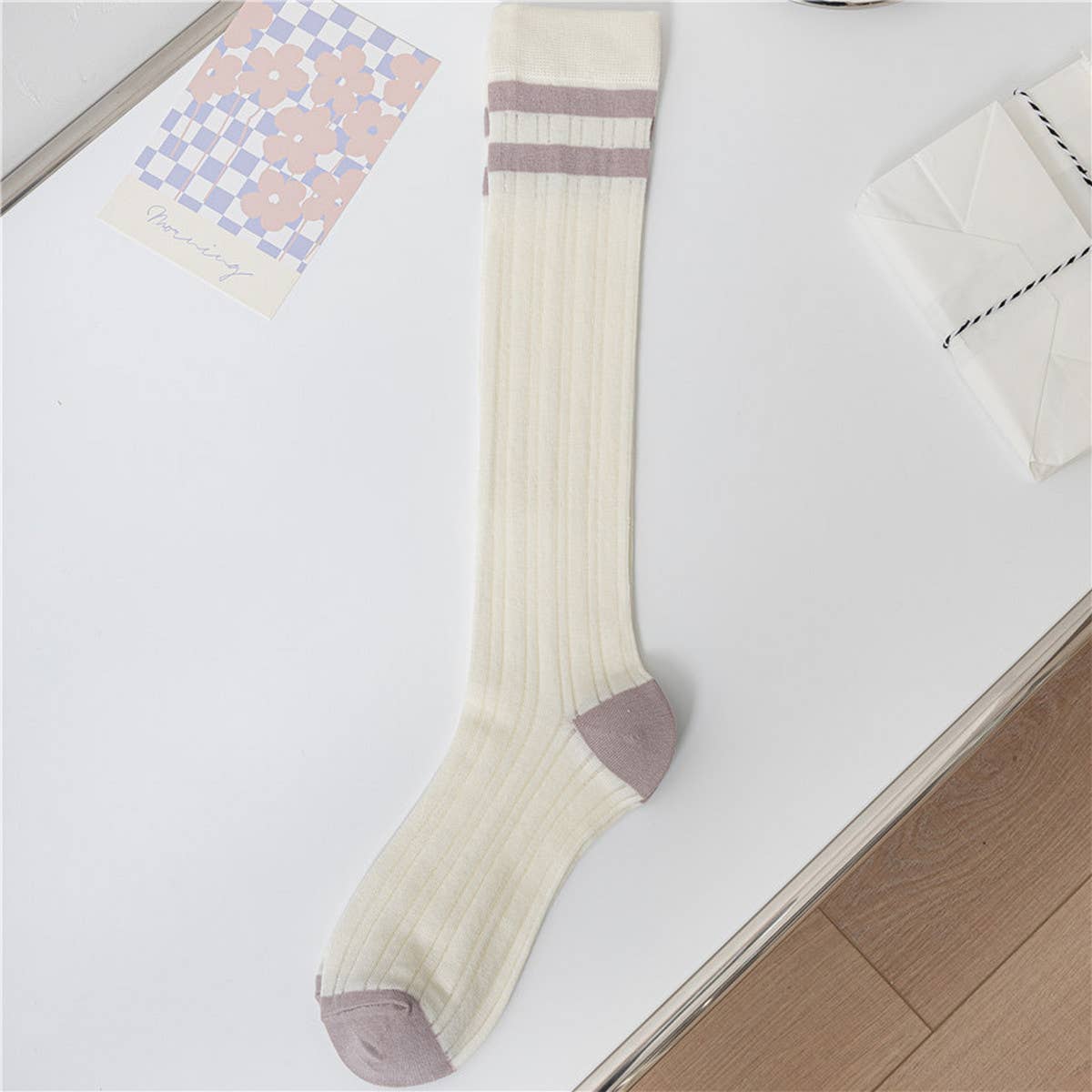 LIGHTWEIGHT CONTRAST STRIPED SOCKS_CWMS0652