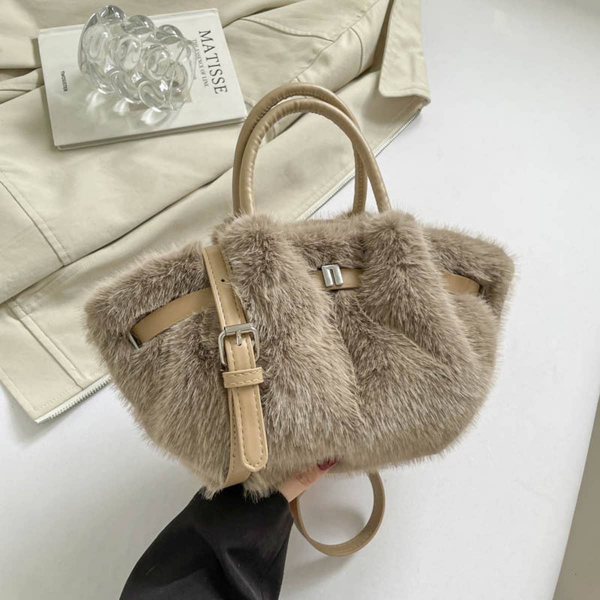 Soft Fur Bucket Bag ? Cute Crossbody Purse_Cuab00393