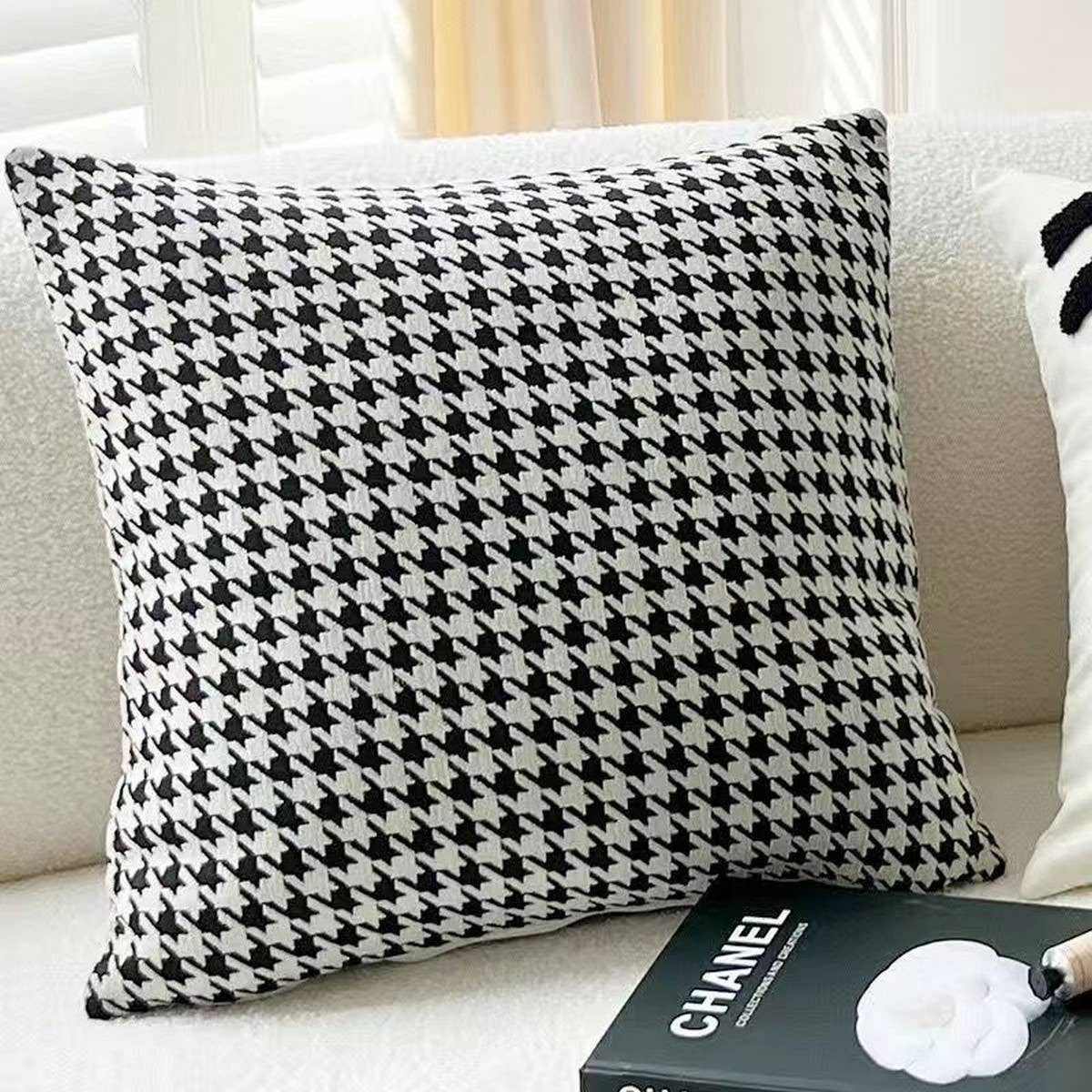 FRENCH CHIC THROW PILLOW COVER FOR SOFA OR BED_CWMM7703