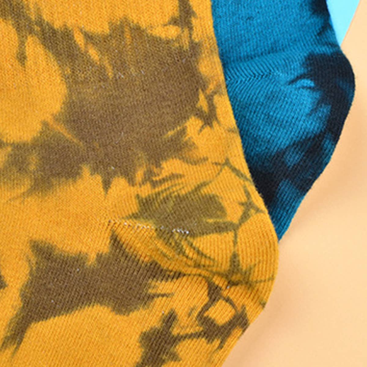 Tie-Dyed Street Skateboard Socks_Cwms0252