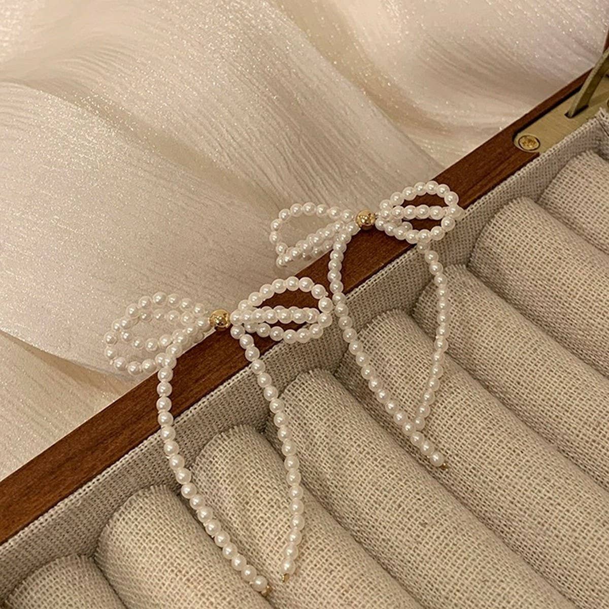 SWEET AND GENTLE RETRO HIGH END EARRINGS_CWAJE1700