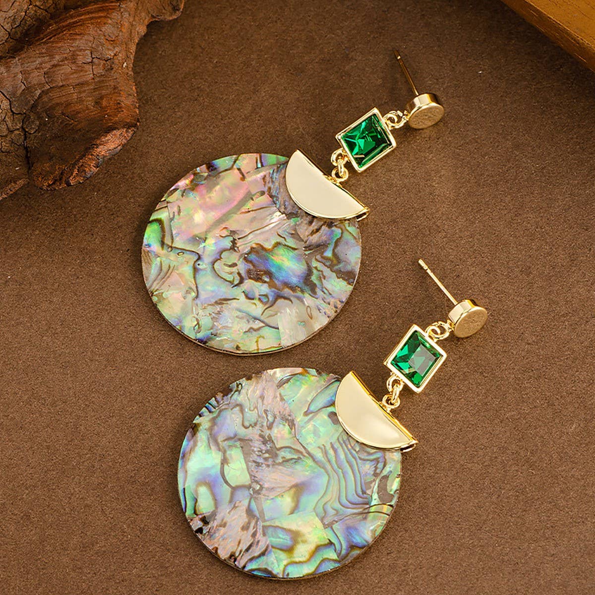 ABALONE TASSEL EARRINGS WITH ZIRCON_CWMM4304