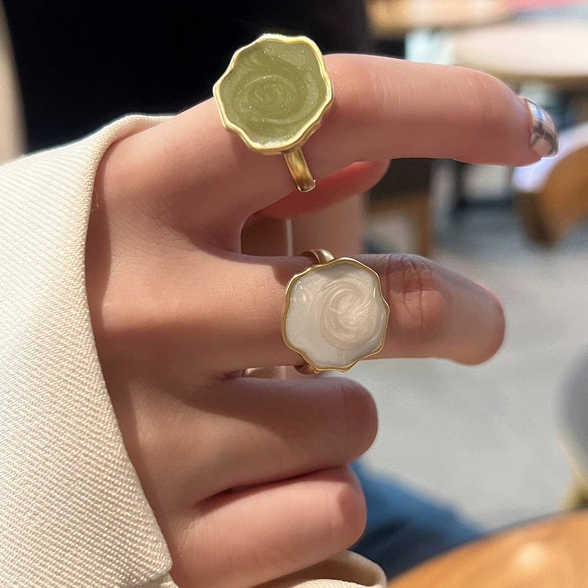 HONG KONG STYLE RETRO LUXURY RING_CWAJE1994