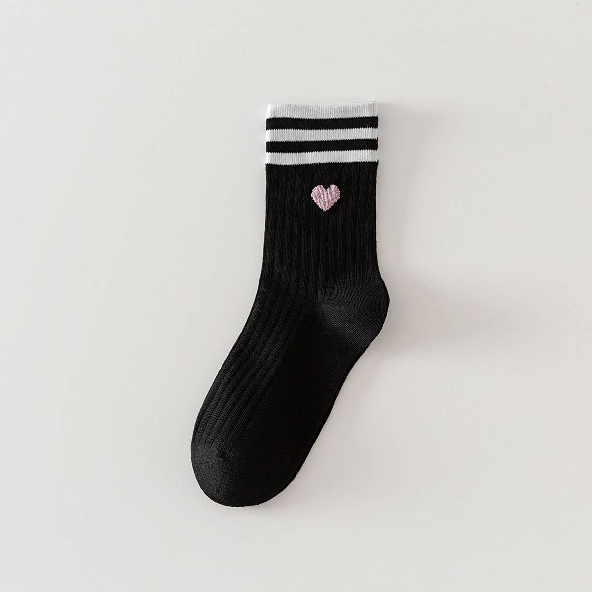 COLLEGE STYLE HEART TWO STRIPES PRINT CREW SOCKS_CWMS0900
