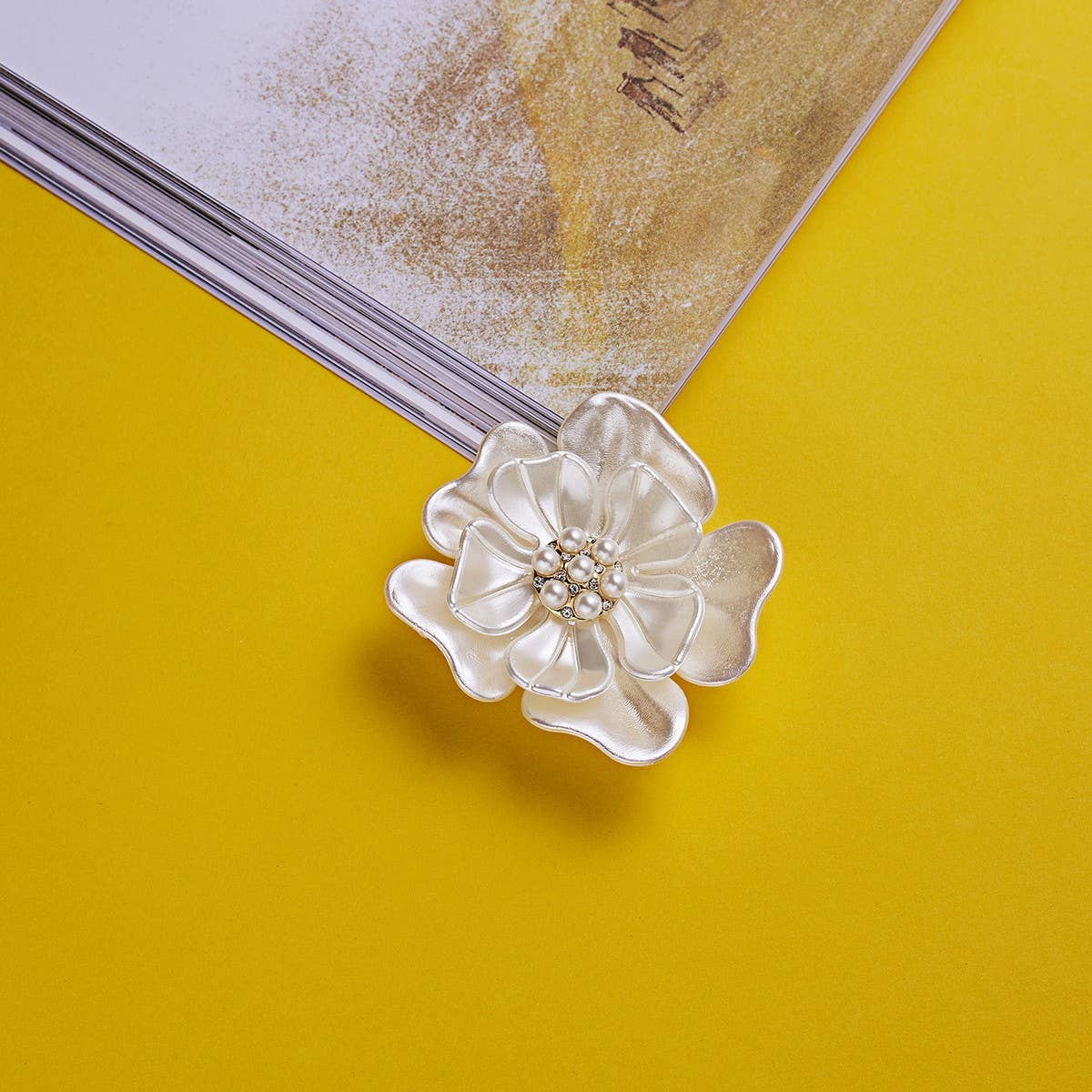Cwaje2566_Camellia Classic Scarf Buckle Clothing Brooch