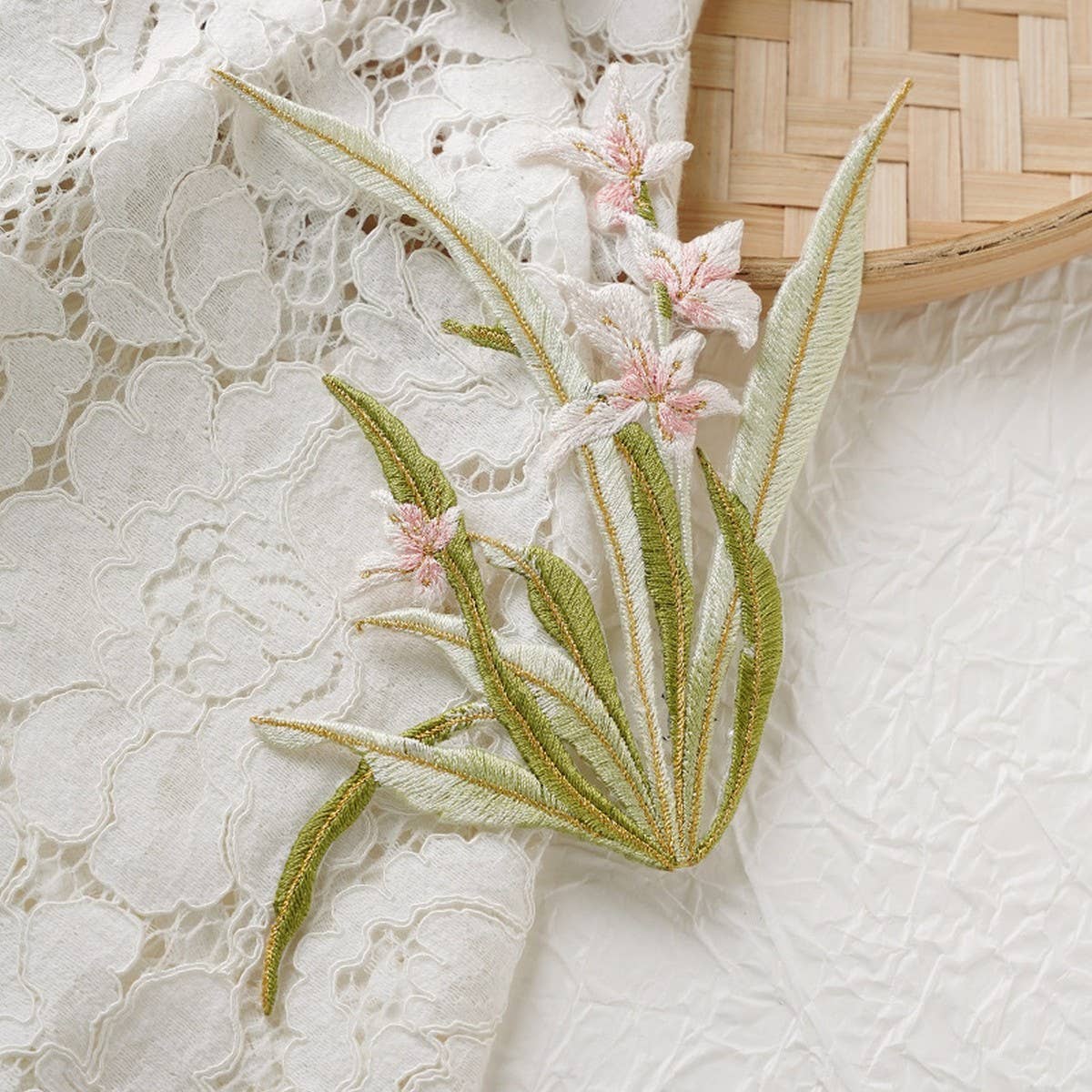 ORCHID EMBROIDERED IRON ON PATCH FOR STAIN REPAIR_CWMM5924