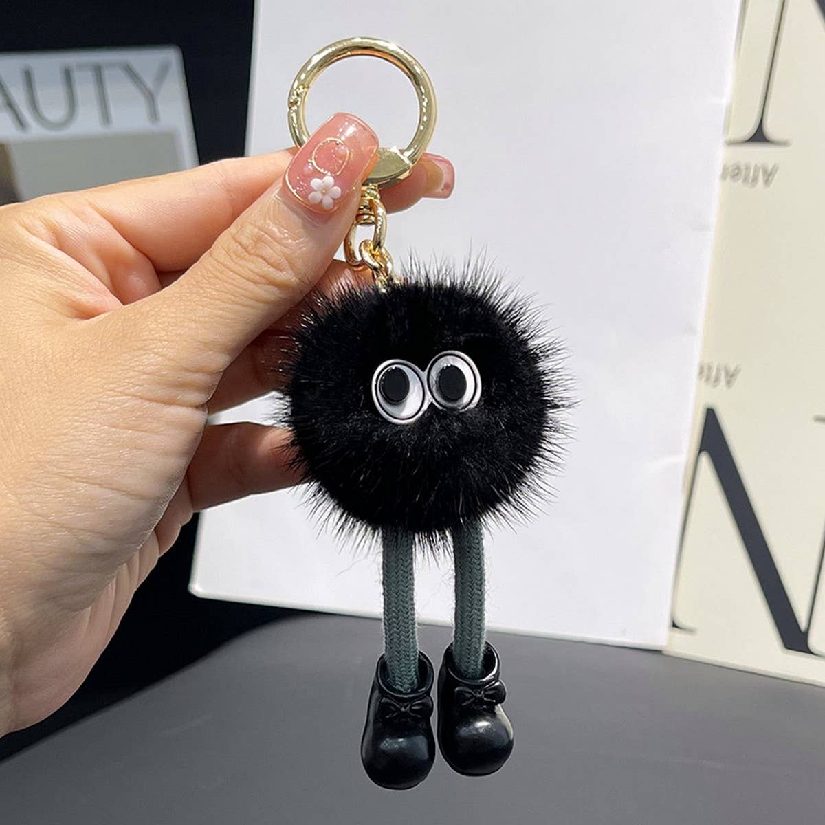 CUTE FUR BRIQUETTES CAR KEYCHAIN BAG PENDANT_CWMM2541