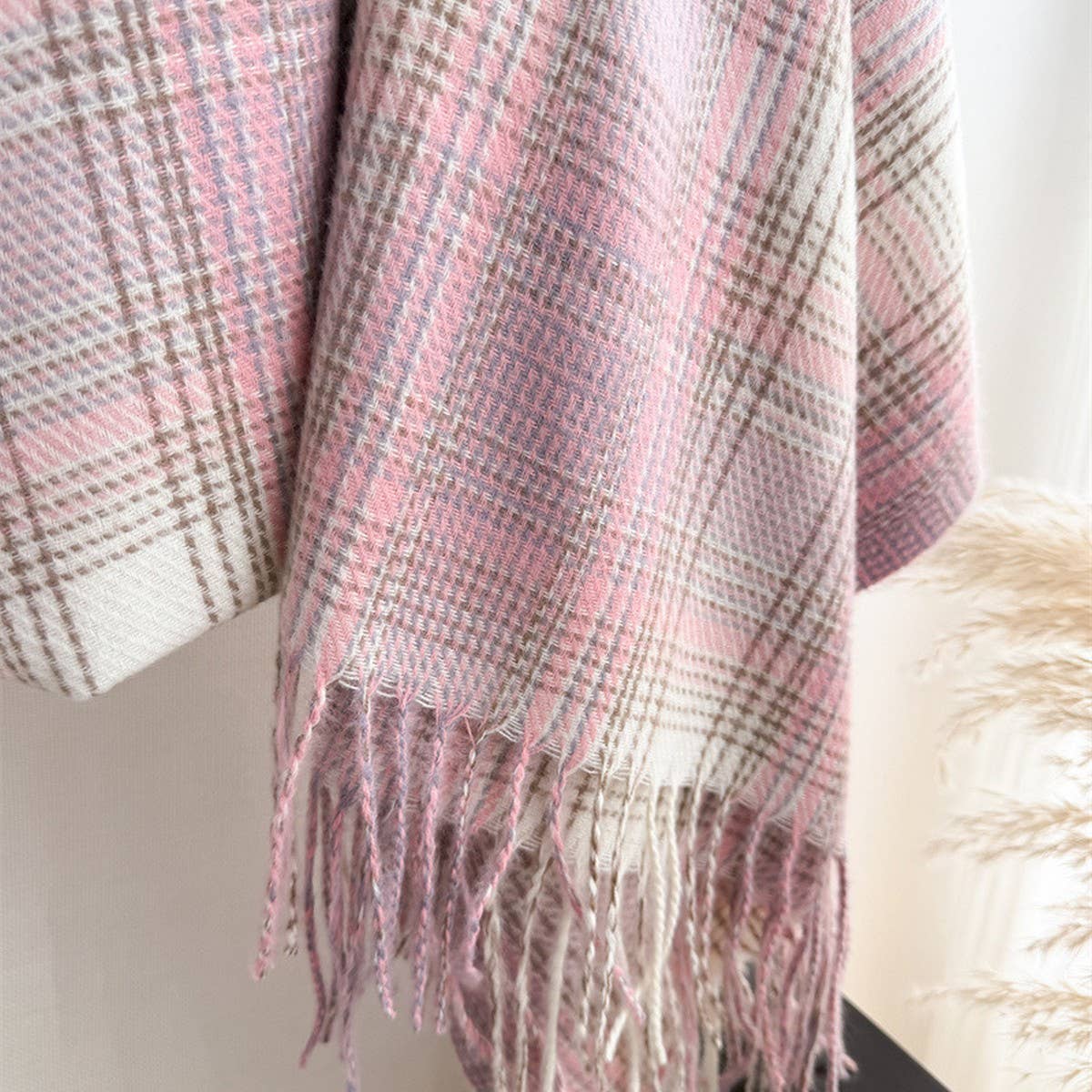 ARTISTIC PLAID TASSEL SCARF FOR FALL AND WINTER_CWASC2762