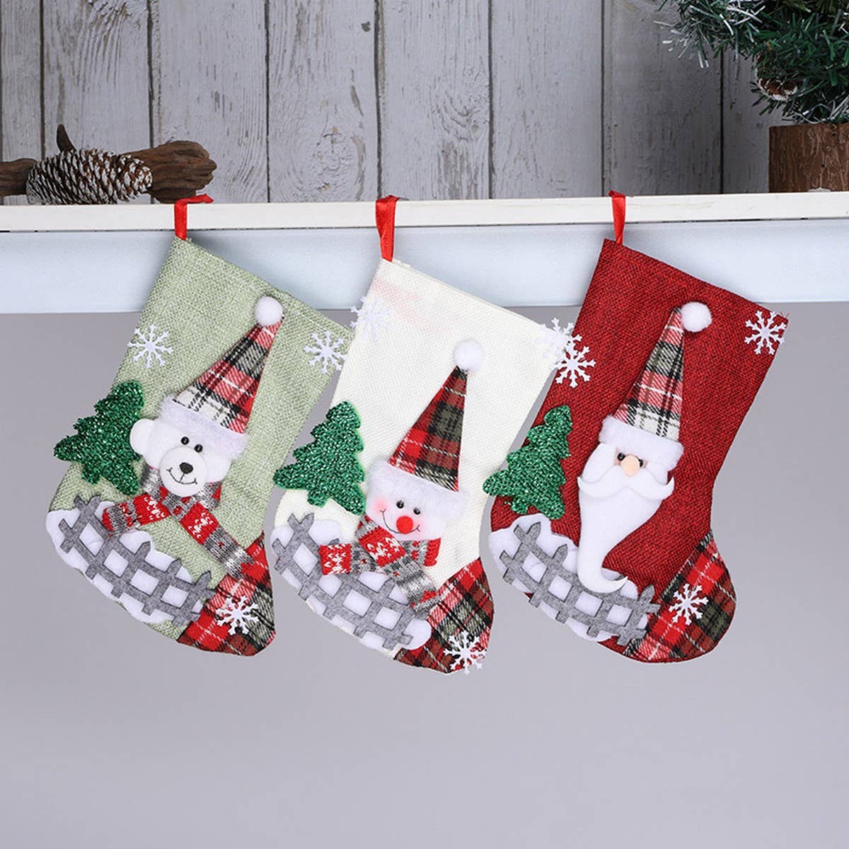 DECORATIVE BURLAP MEDIUM CHRISTMAS STOCKING_CWMS1430