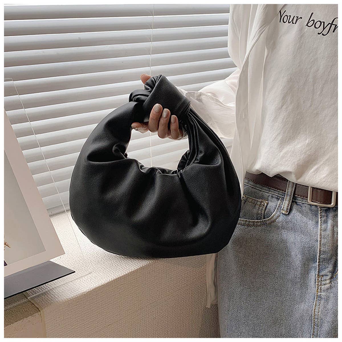STYLISH PLEATED HAND CLUTCH BAG_CWAB1555