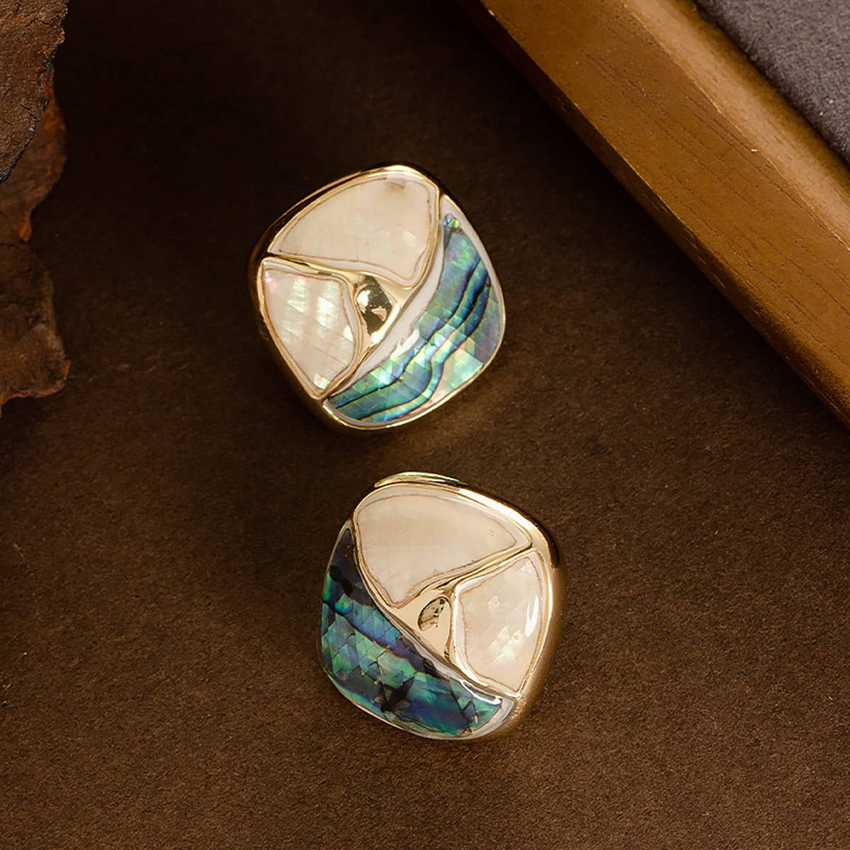 CONTRAST COLOR GEOMETRIC ABALONE OIL DROP EARRINGS_CWMM4293