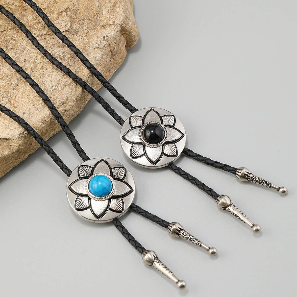 CREATIVE FLOWER ADJUSTABLE LEATHER NECKLACE_CWMM4596
