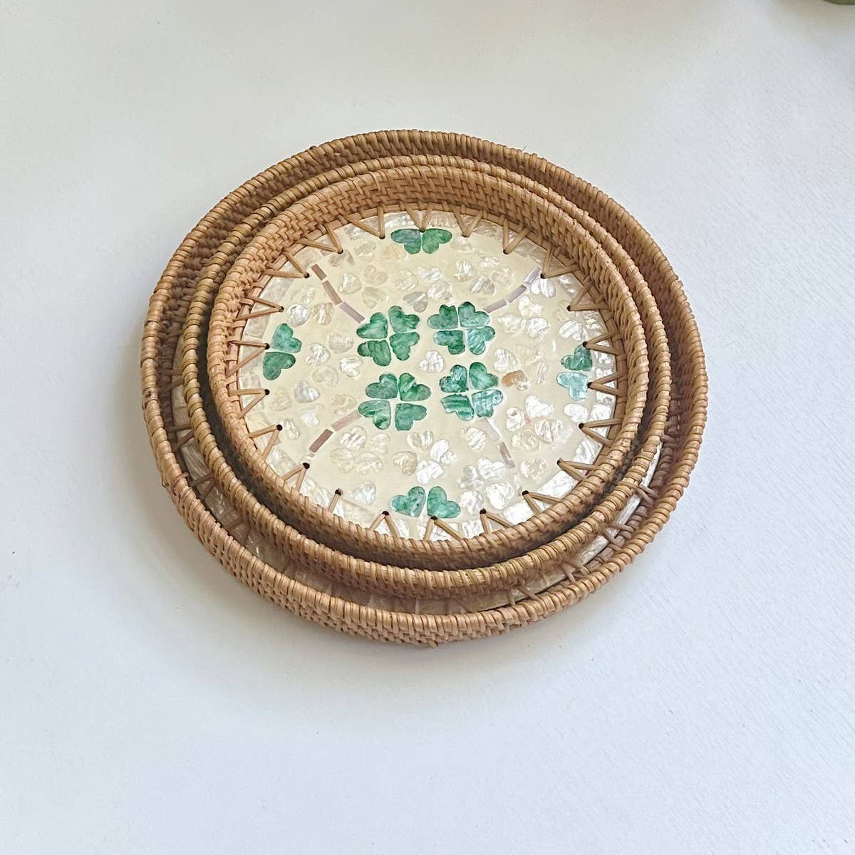 RATTAN COLORFUL SHELL FRUIT TRAY THREE PIECE SET_CWMM4428