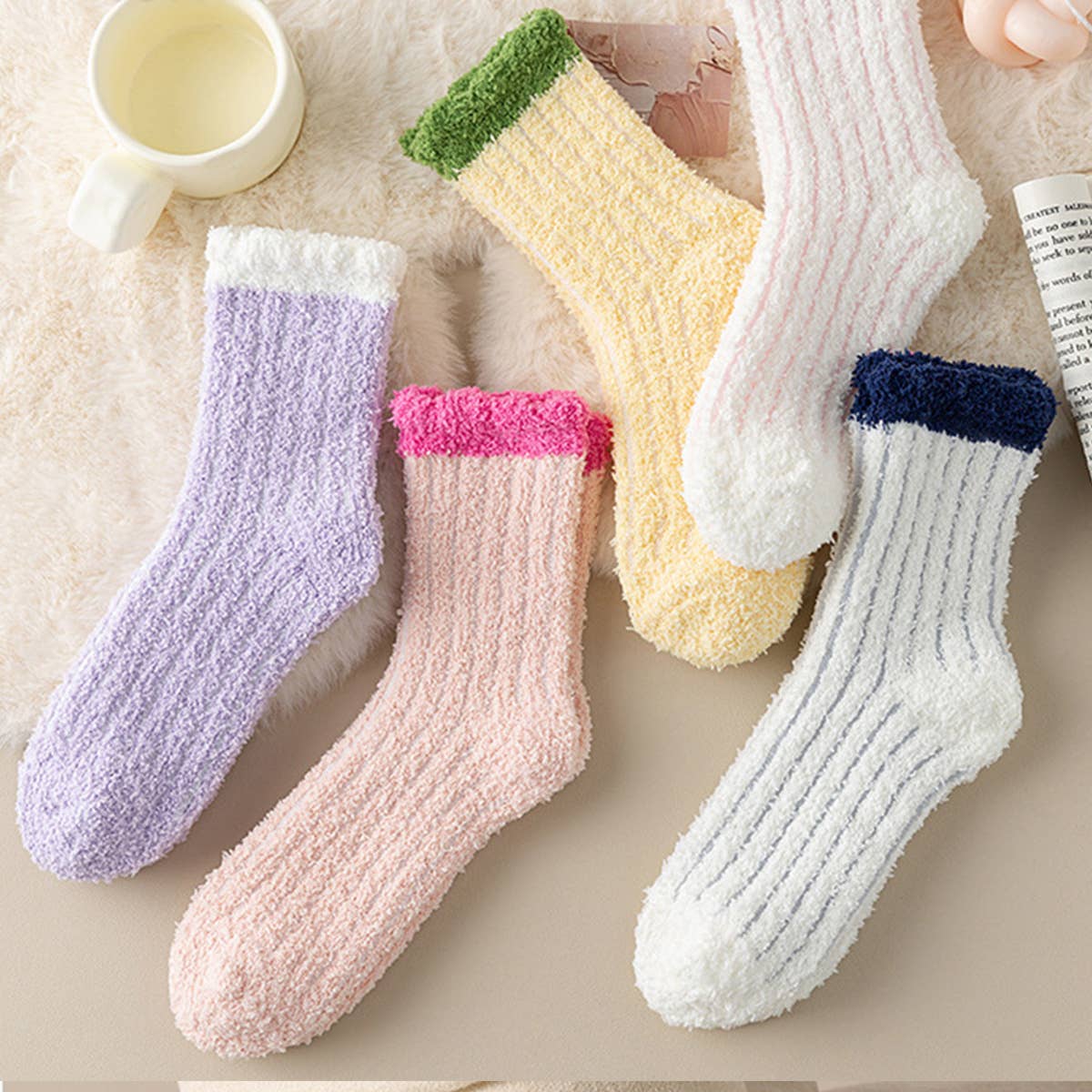 CORAL FLEECE MID TUBE HOME SOCKS_CWMS0776