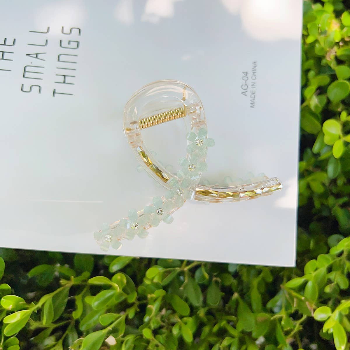 ELEGANT GLASS FLOWER HAIR CLAW SIMPLE SHARK CLIP_CWAHA1579