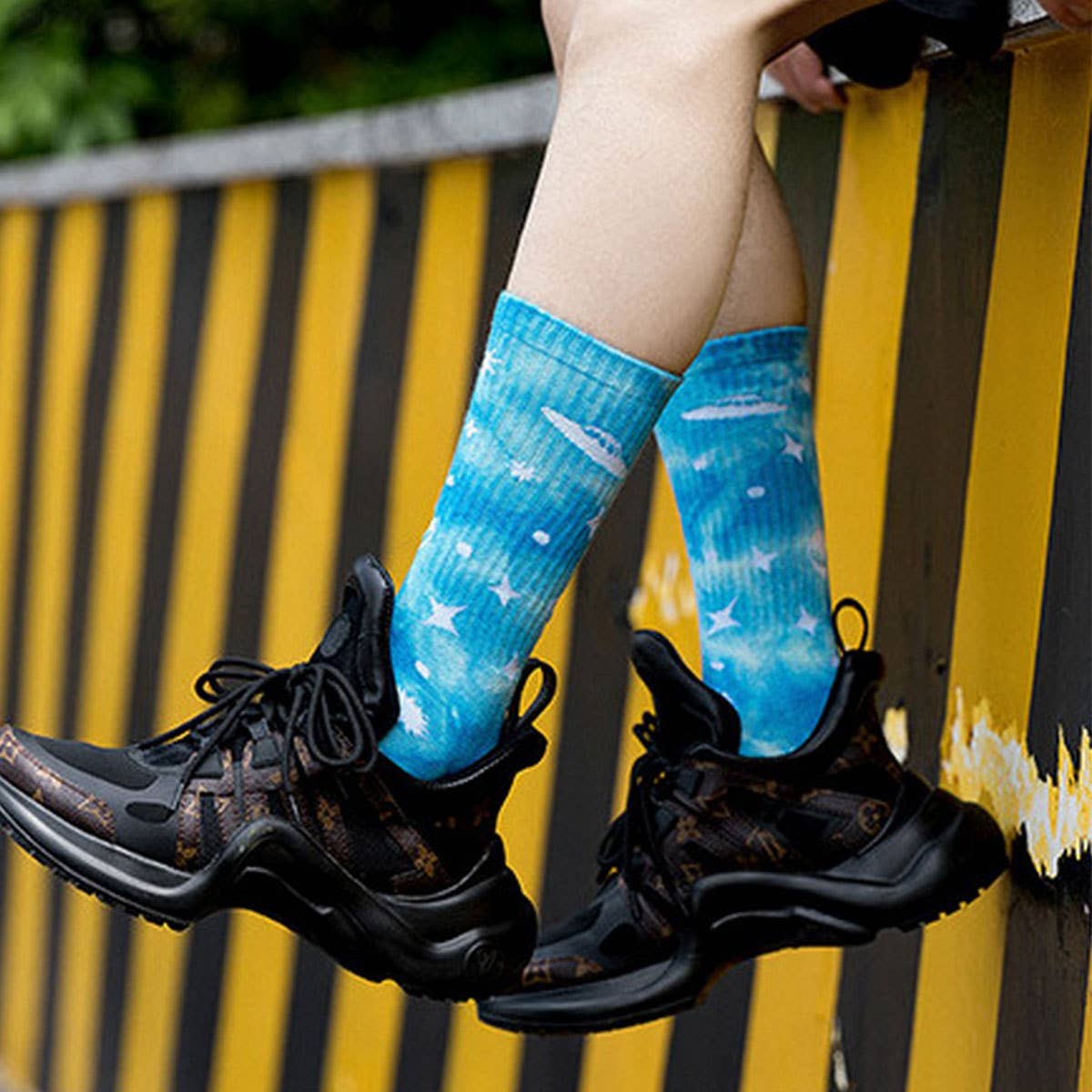 Universe Printed Tie Dyed Fashion Crew Socks_Cwms123