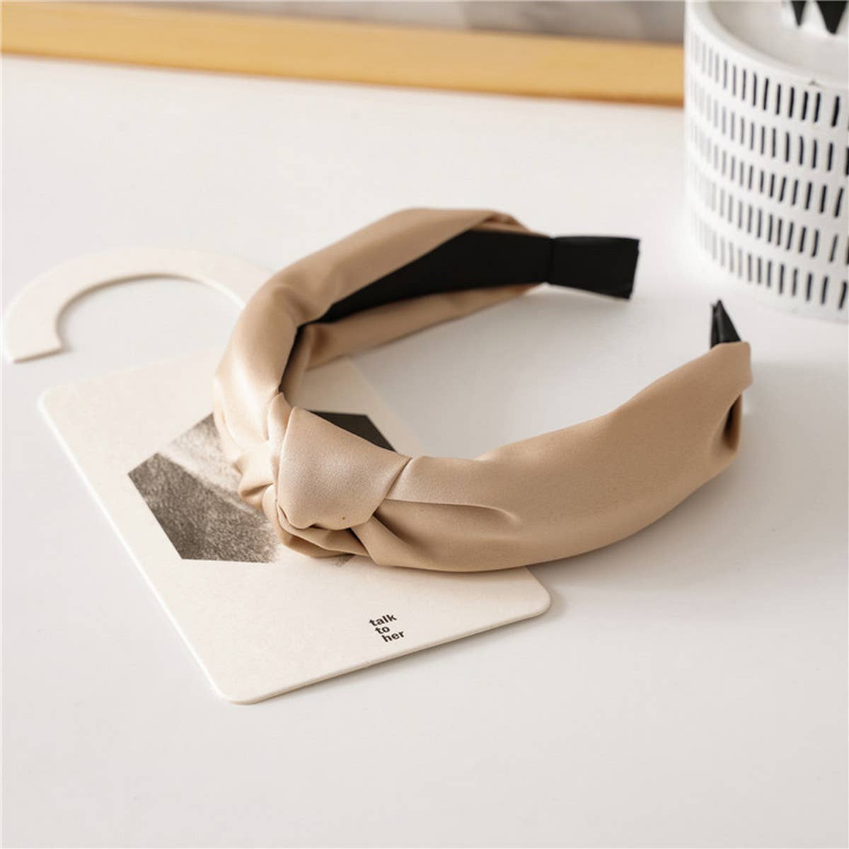 RETRO SATIN KNOTTED HEADBAND_CWAHA0833
