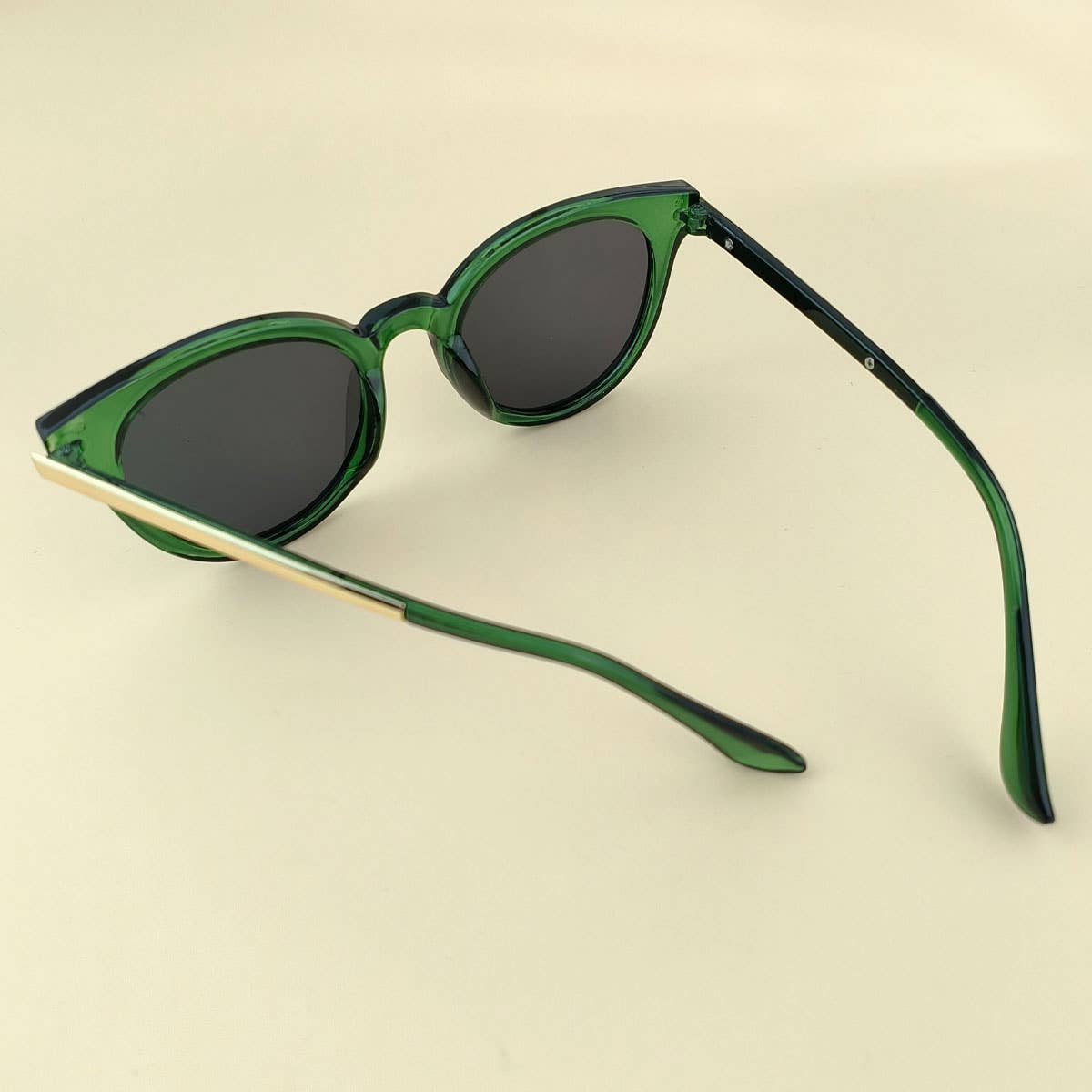 Trendy Fashion Rounded Sunglasses_Cwasg015