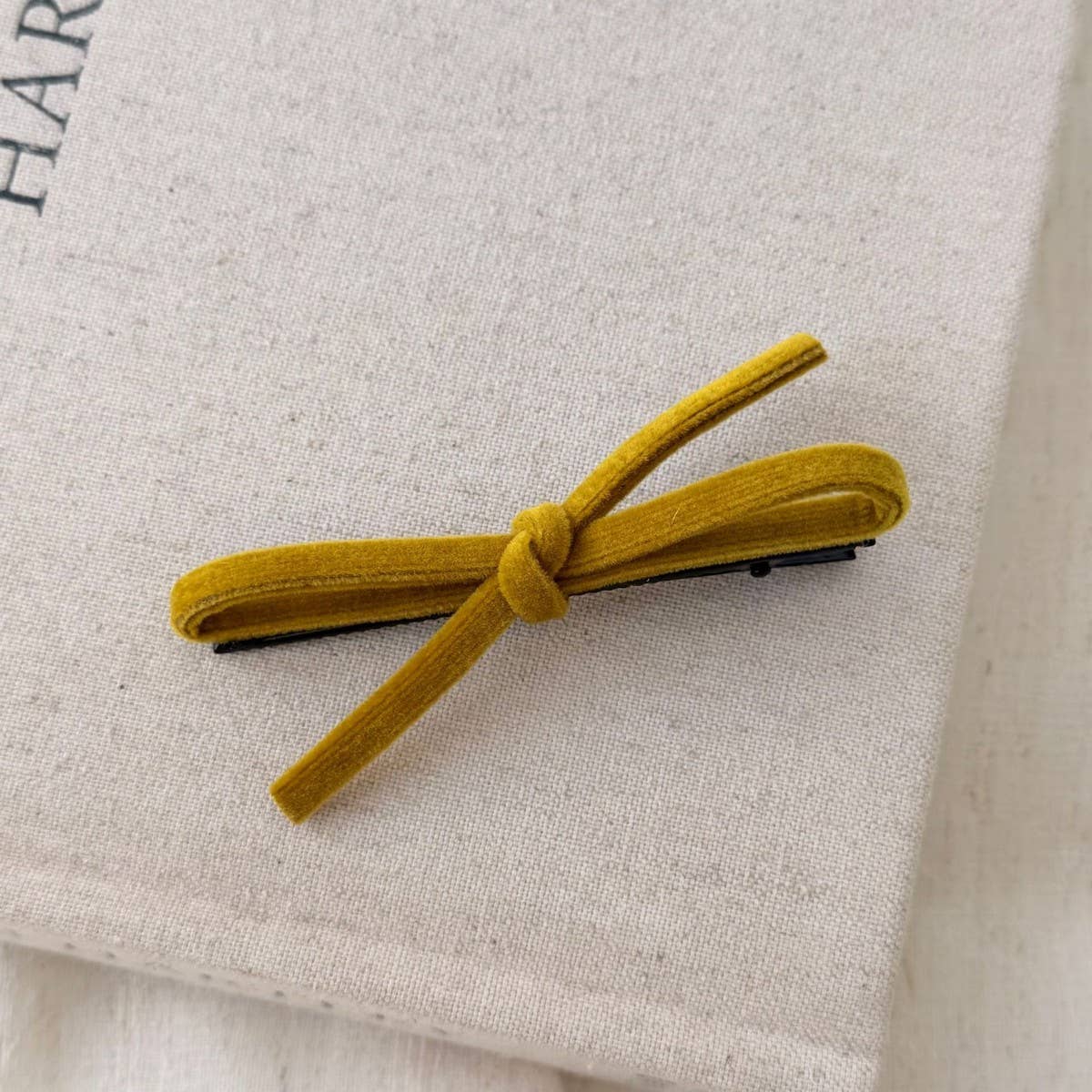 Velvet Bow Side Hair Clip Princess Design_Cwaha08048