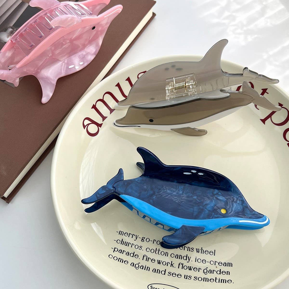 DOLPHIN ACETATE OCEAN HAIR CLAW CLIP_CWAHA5953