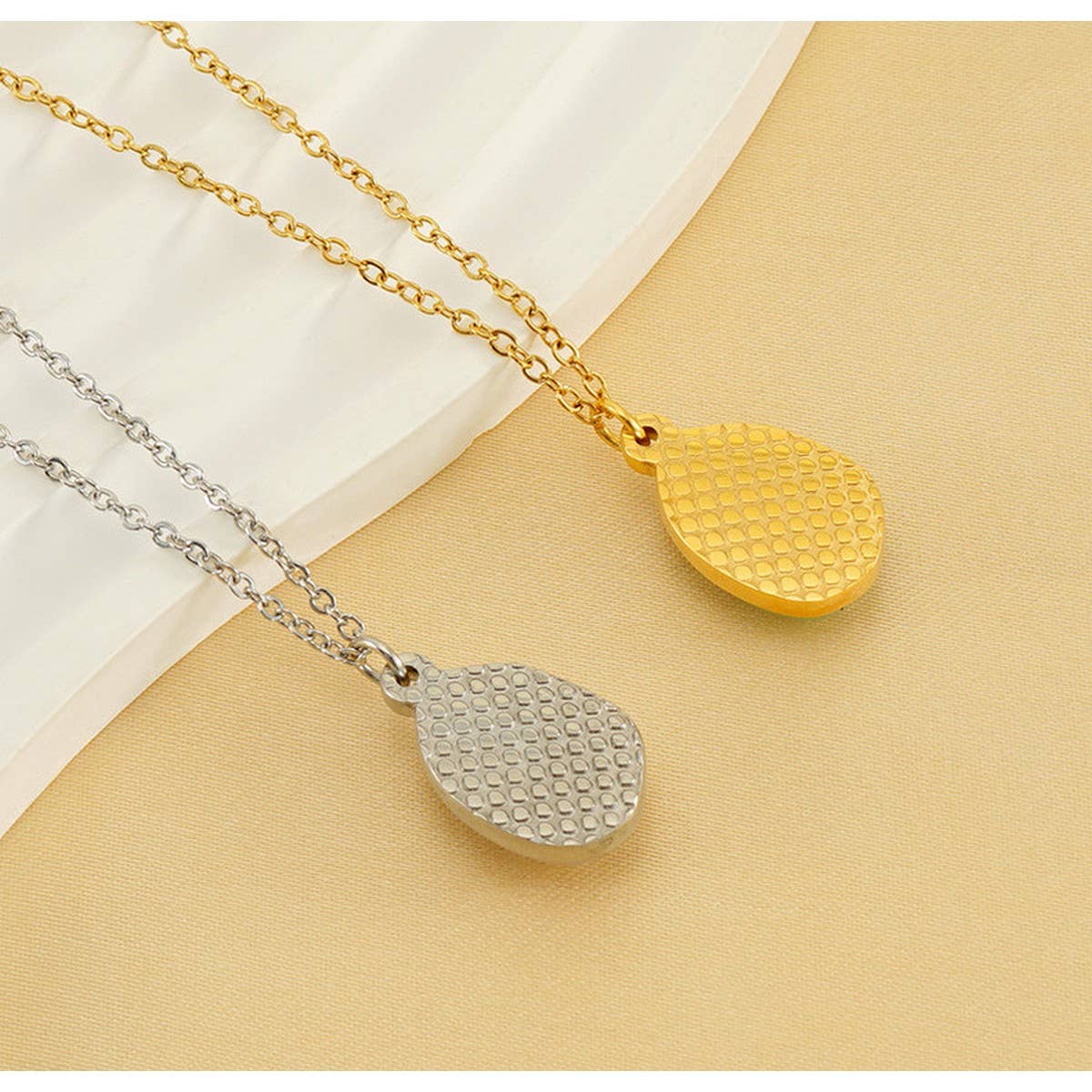 Cwaje1945_Simple Irregular Stainless Steel Necklace Gold