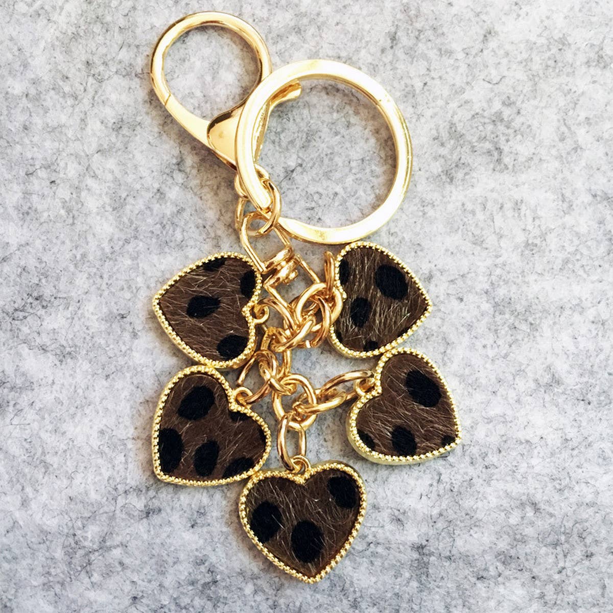 NEW LEOPARD HEART PENDANT KEYCHAIN_CWMM1320