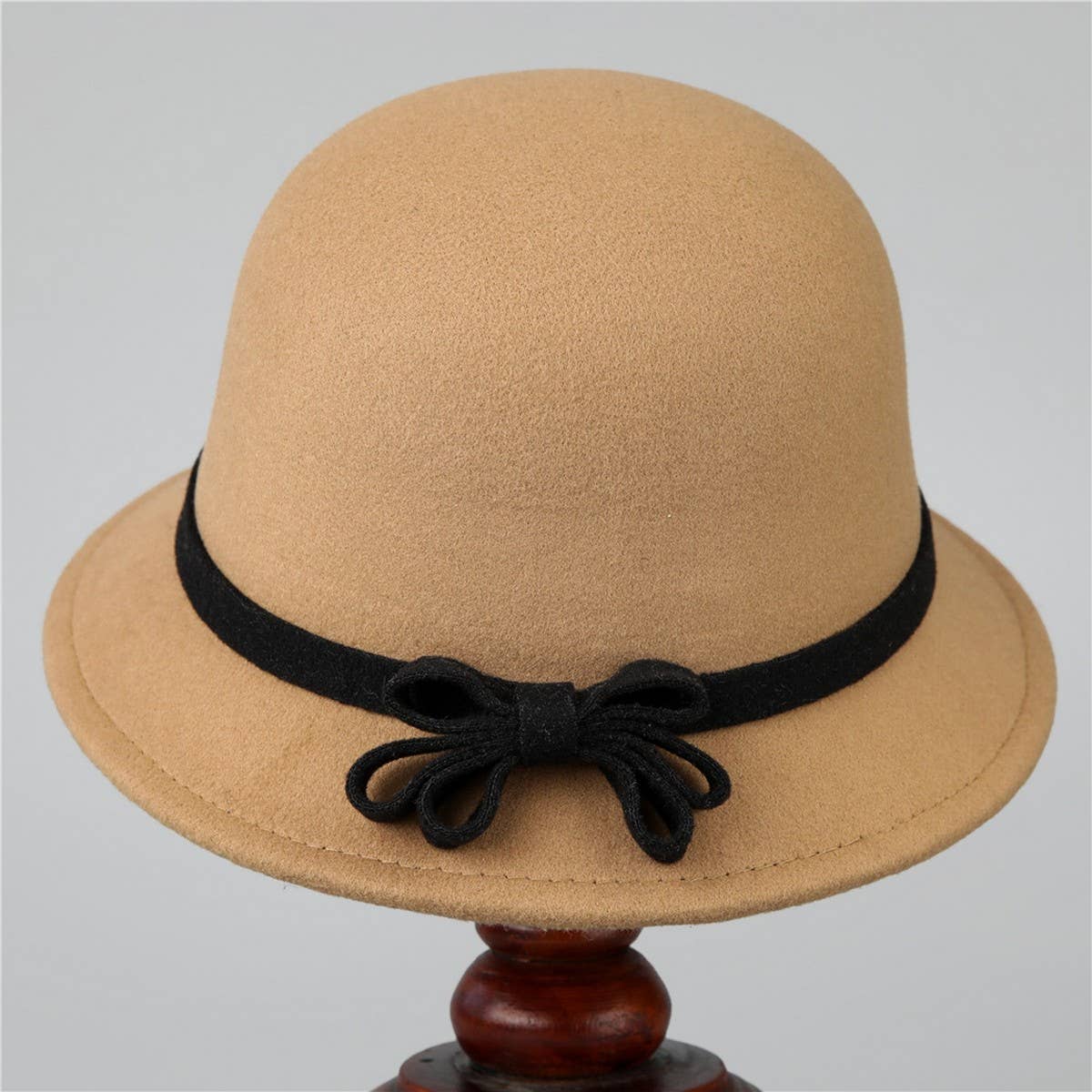 BLACK AND WHITE BOW DOME FISHERMAN_CWAH1800