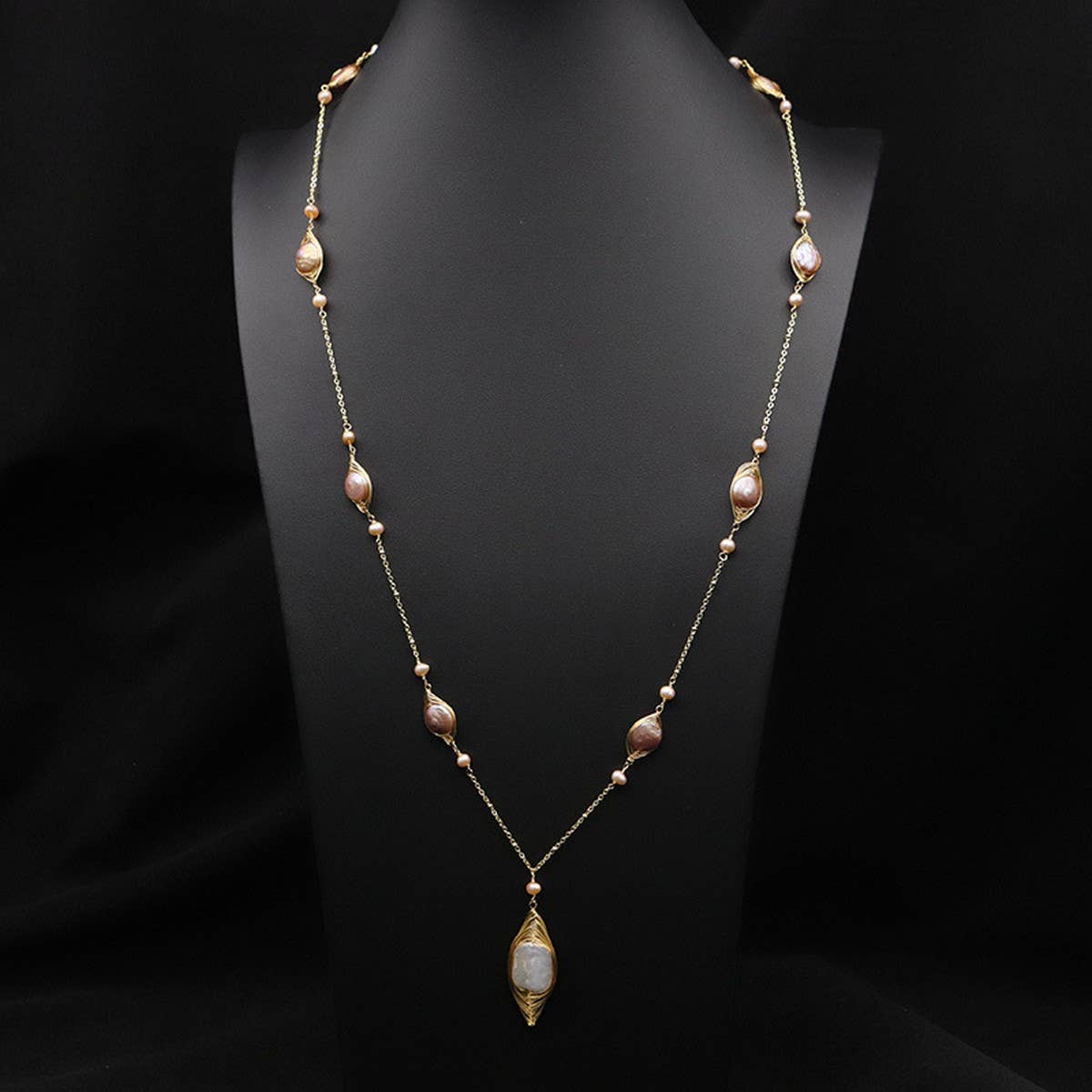 Womens Natural Freshwater Pearl Necklace