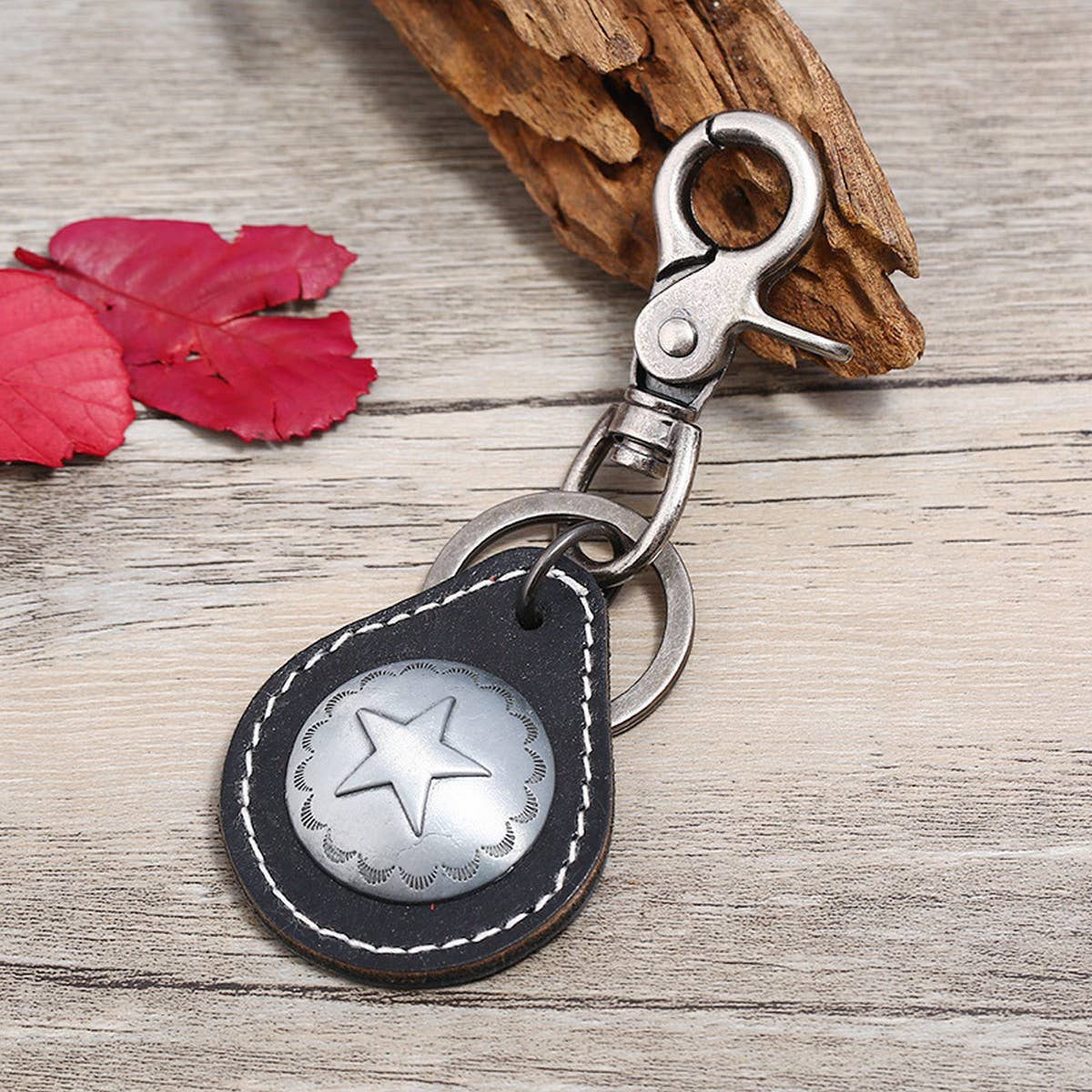 MENS FIVE POINTED STAR ALLOY COWHIDE KEYCHAIN_CWMM5035